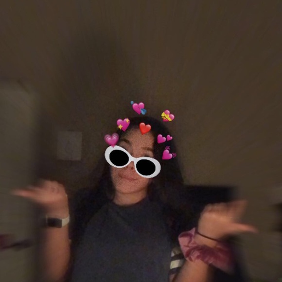 Meet your Posher, Justine - Picture 1 of 1